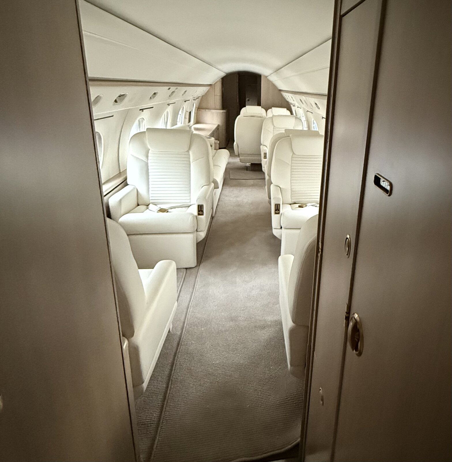 Gulfstream G-IV SP 2 of 3